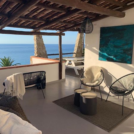 Boutique Apartment With Beach Within Walking Distance, Near Tropea Parghelia Bagian luar foto
