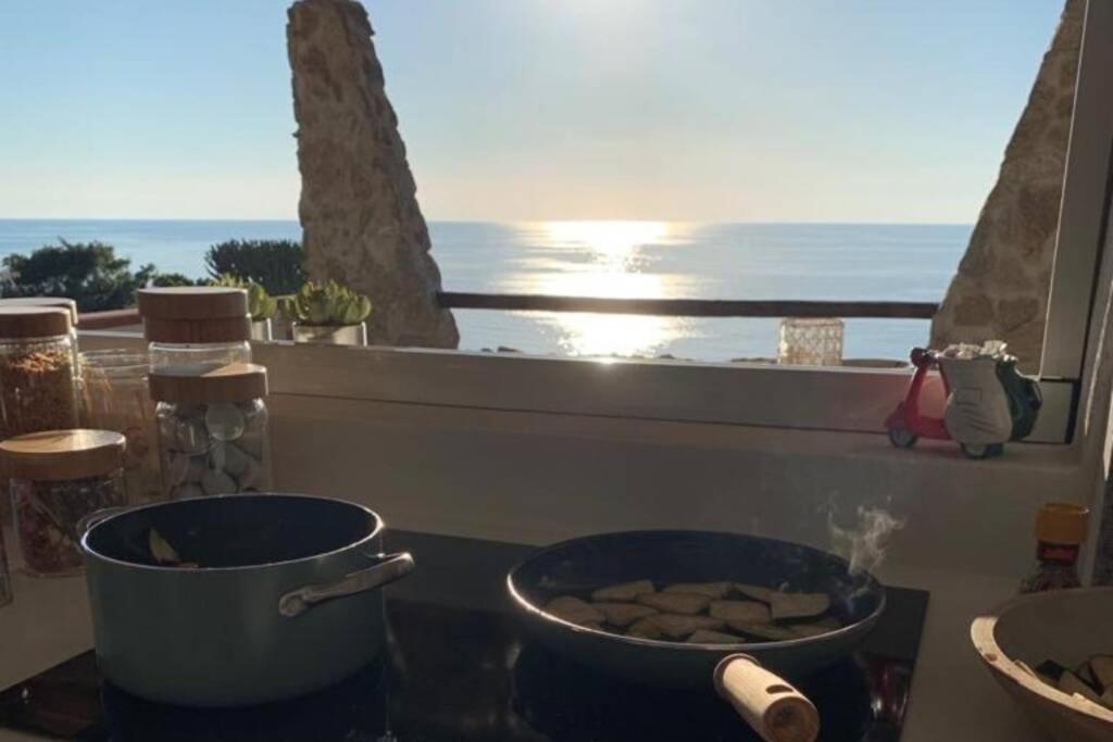 Boutique Apartment With Beach Within Walking Distance, Near Tropea Parghelia Bagian luar foto