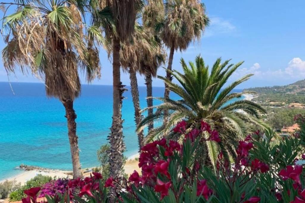 Boutique Apartment With Beach Within Walking Distance, Near Tropea Parghelia Bagian luar foto