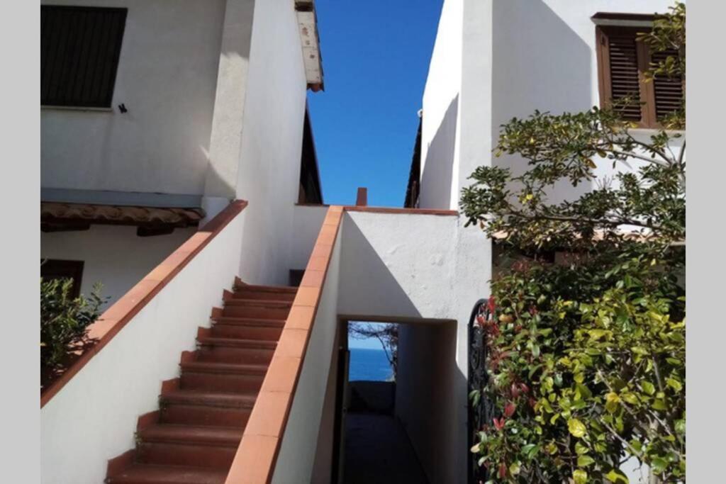 Boutique Apartment With Beach Within Walking Distance, Near Tropea Parghelia Bagian luar foto