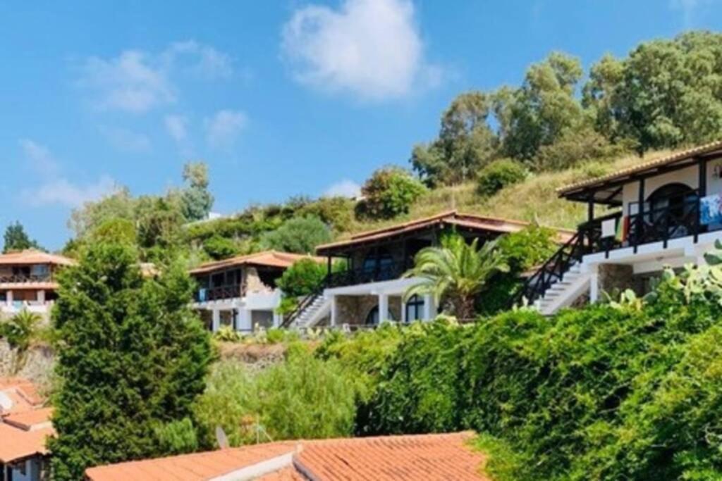 Boutique Apartment With Beach Within Walking Distance, Near Tropea Parghelia Bagian luar foto