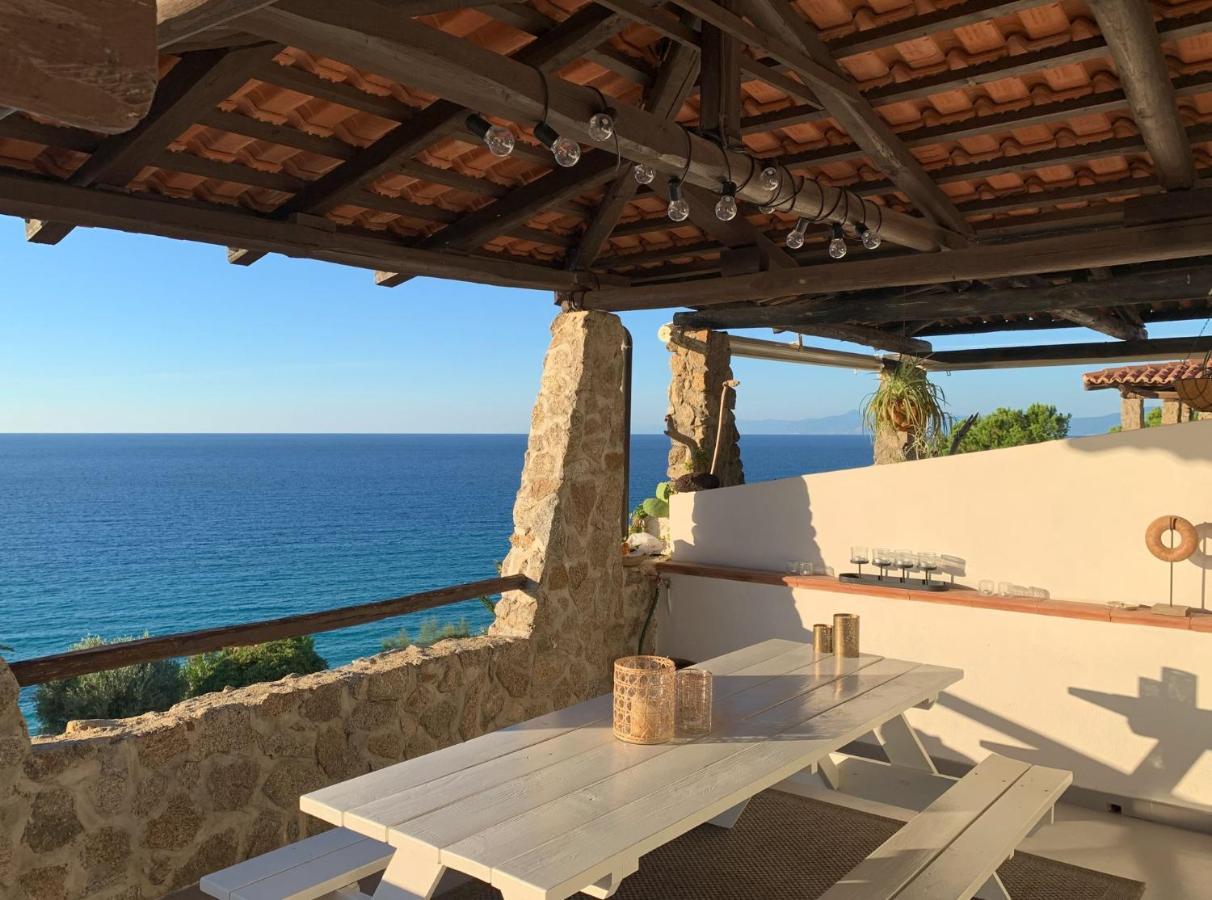 Boutique Apartment With Beach Within Walking Distance, Near Tropea Parghelia Bagian luar foto