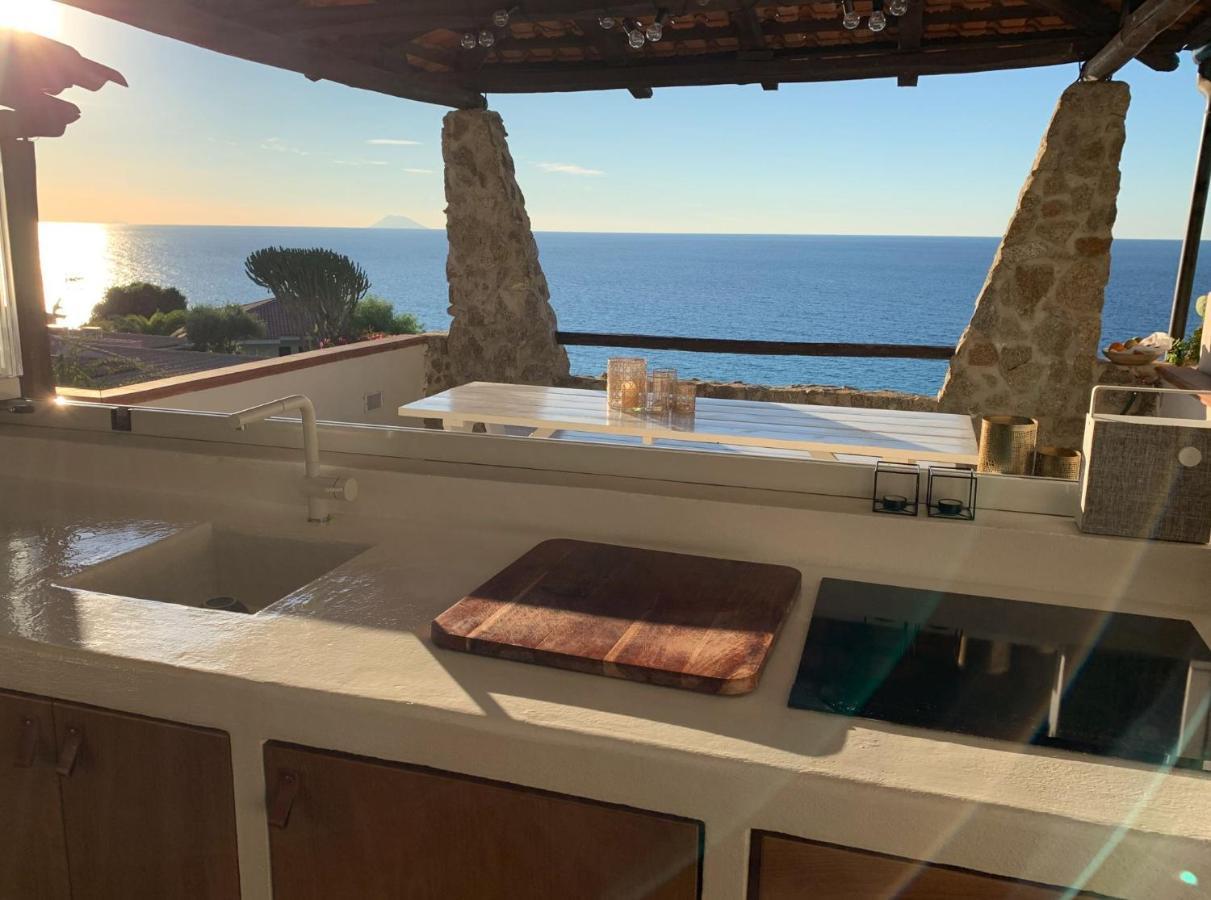 Boutique Apartment With Beach Within Walking Distance, Near Tropea Parghelia Bagian luar foto
